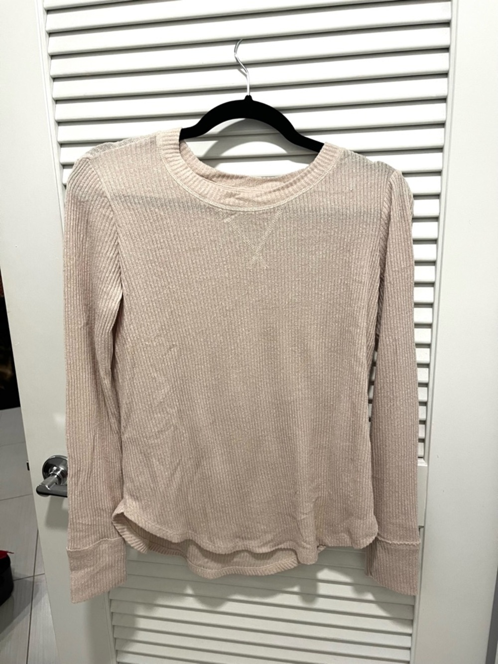 Abercrombie & Fitch Cozy Pale Beige Pink Ribbed Long Sleeve Henley Top